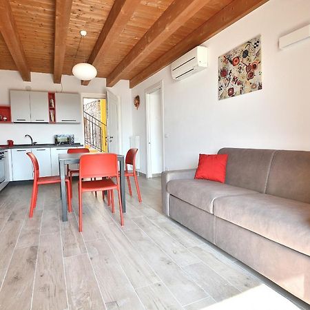 Red Apartment In Marciaga Di Costermano Extérieur photo