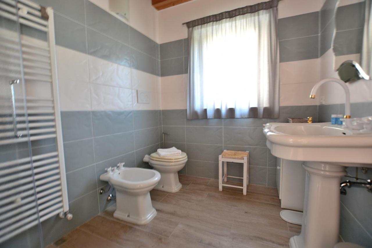 Red Apartment In Marciaga Di Costermano Extérieur photo